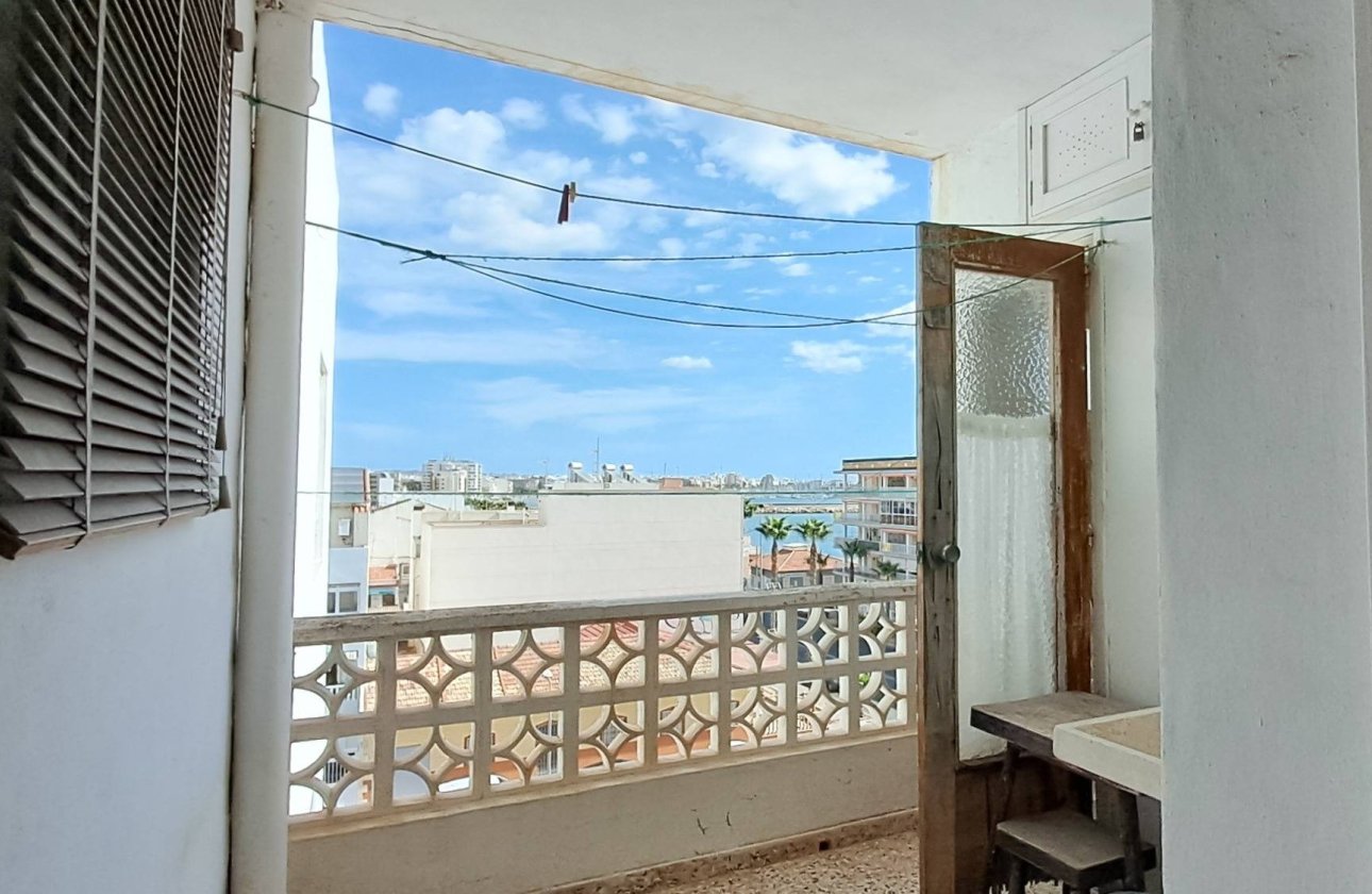 Herverkoop - Penthouse -
Torrevieja - Playa De Los Naufragos