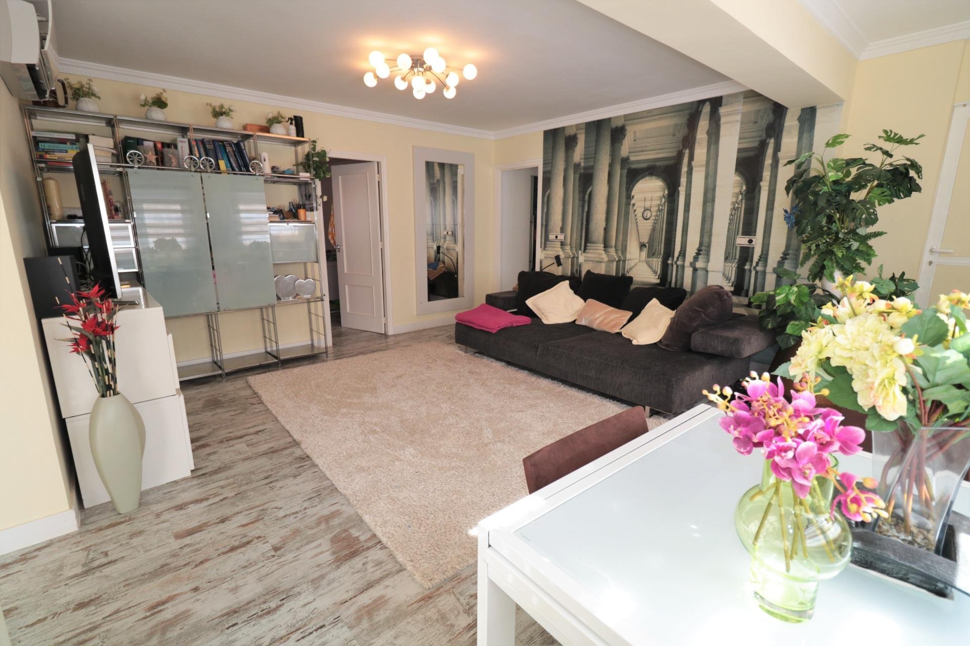 Herverkoop - Penthouse -
Torrevieja - Playa De Los Naufragos