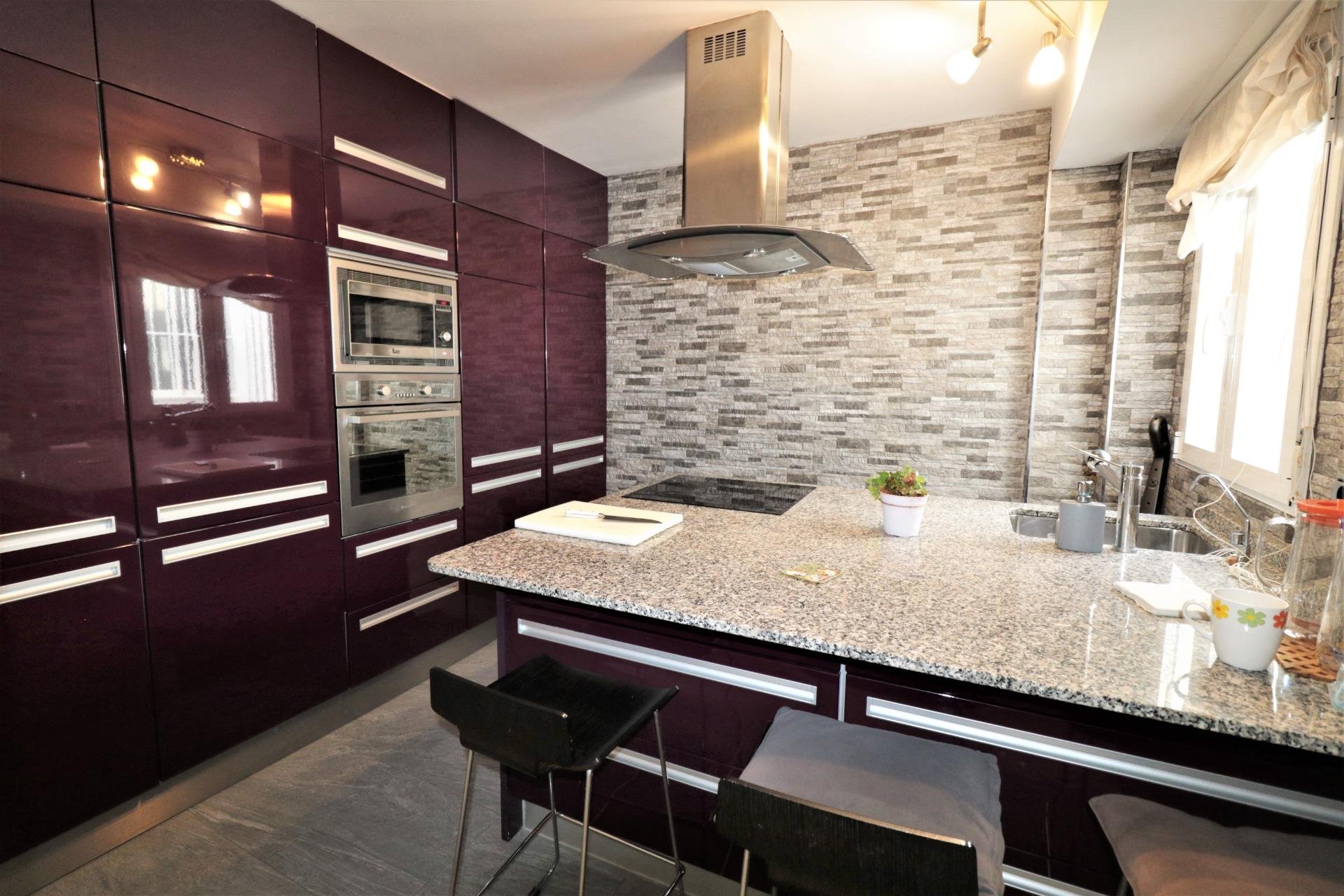 Herverkoop - Penthouse -
Torrevieja - Playa De Los Naufragos