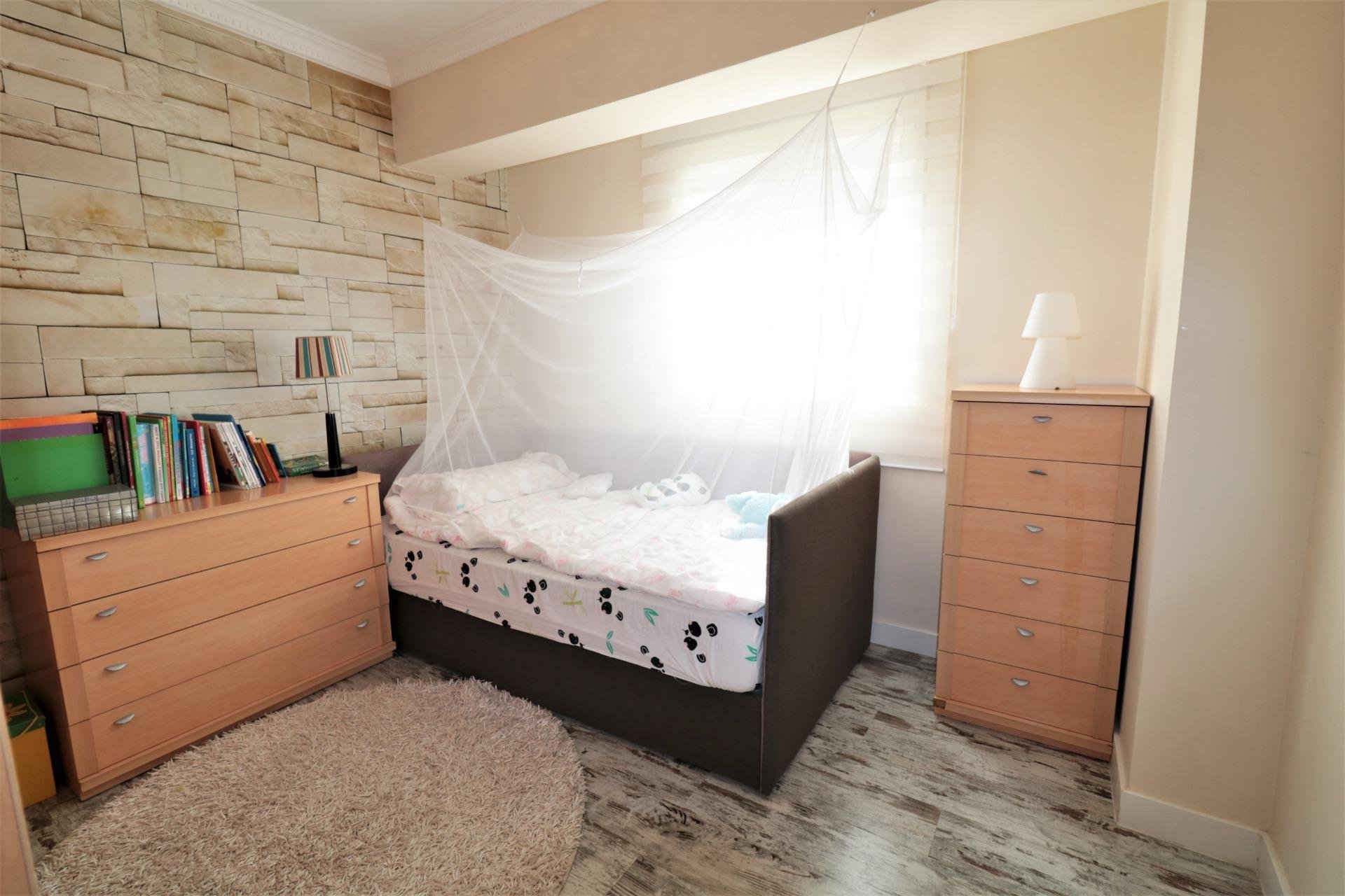 Herverkoop - Penthouse -
Torrevieja - Playa De Los Naufragos