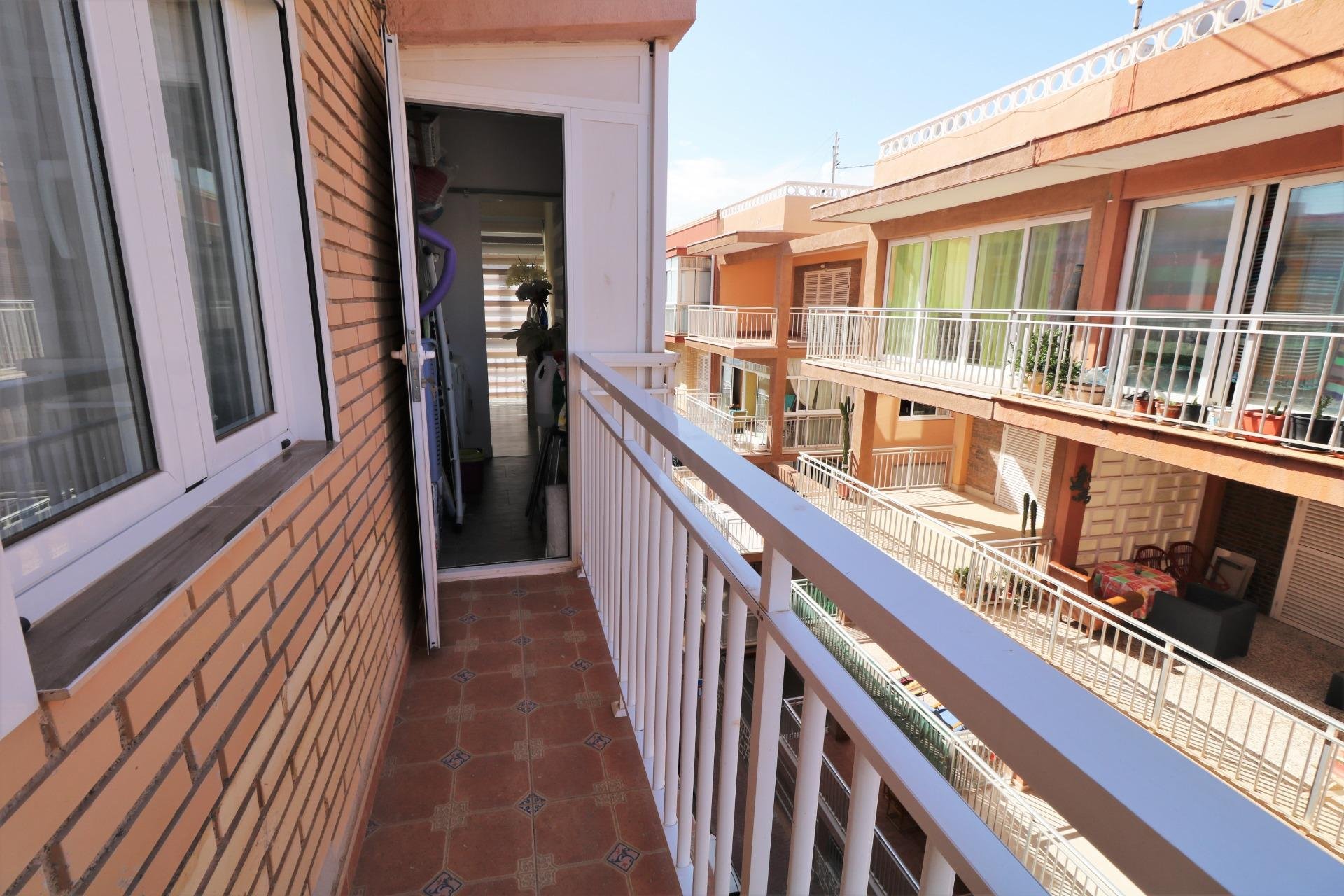 Herverkoop - Penthouse -
Torrevieja - Playa De Los Naufragos