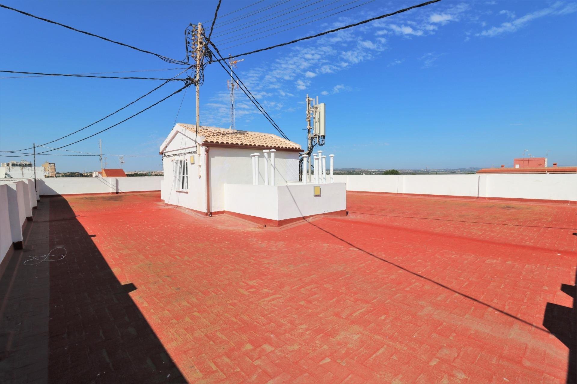 Herverkoop - Penthouse -
Torrevieja - Playa De Los Naufragos