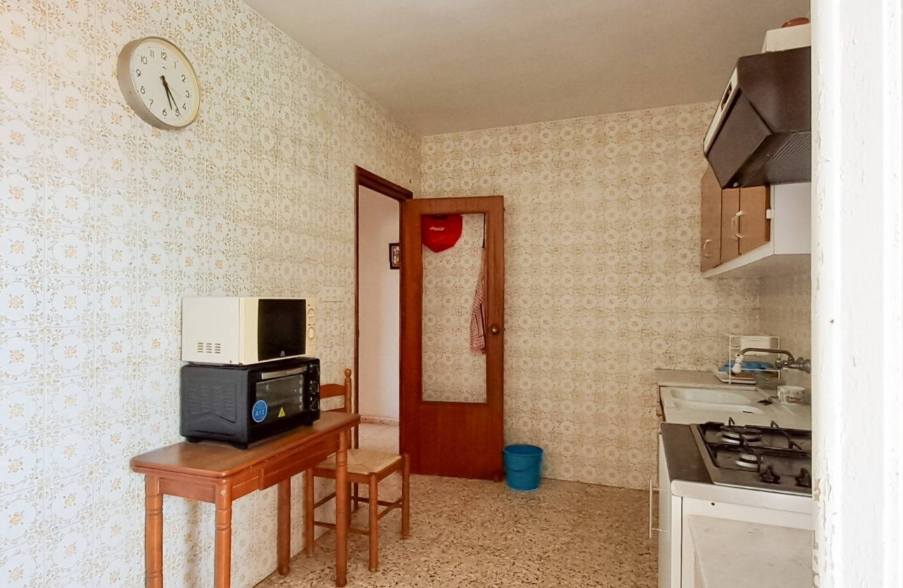 Herverkoop - Penthouse -
Torrevieja - Playa De Los Naufragos