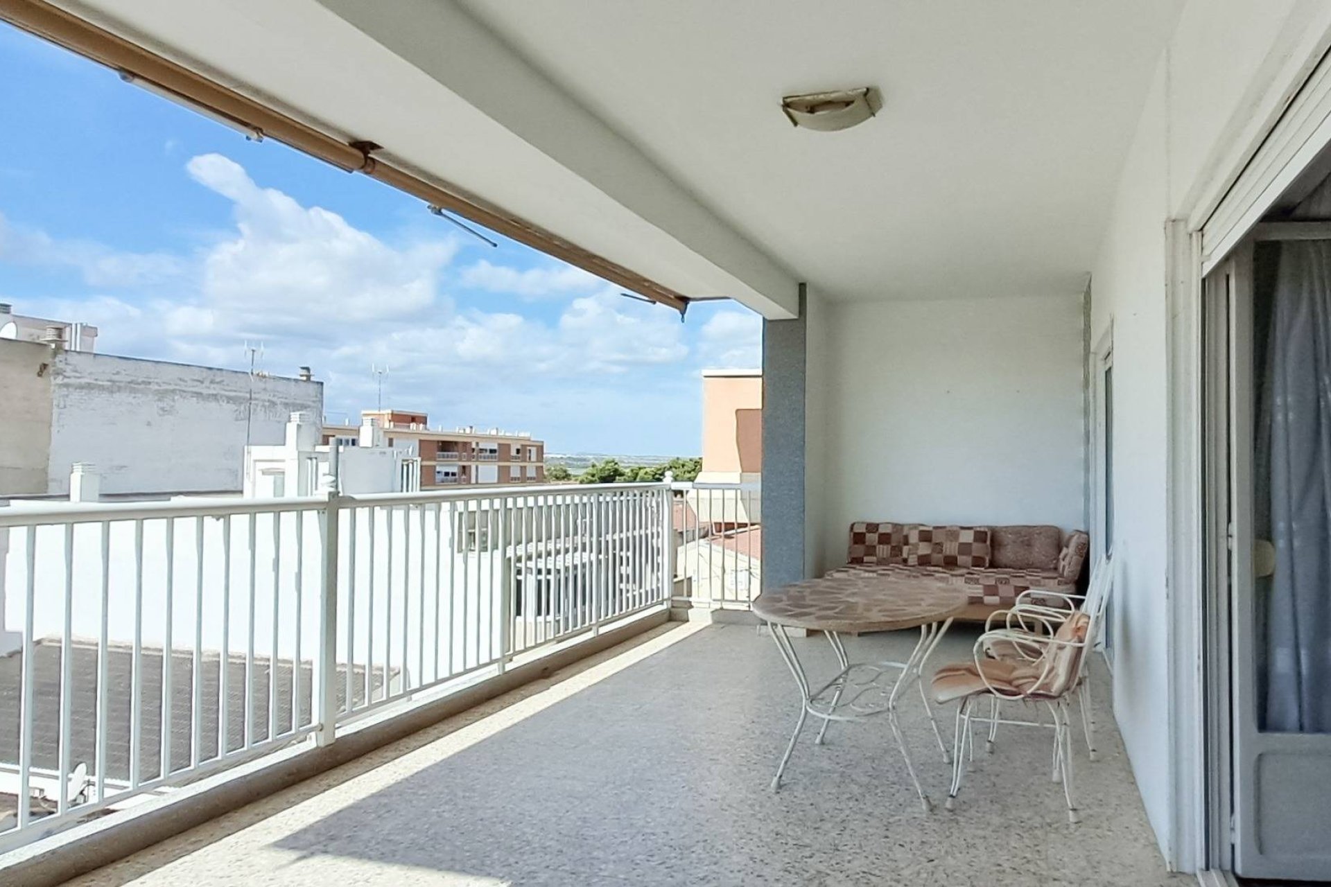 Herverkoop - Penthouse -
Torrevieja - Playa De Los Naufragos