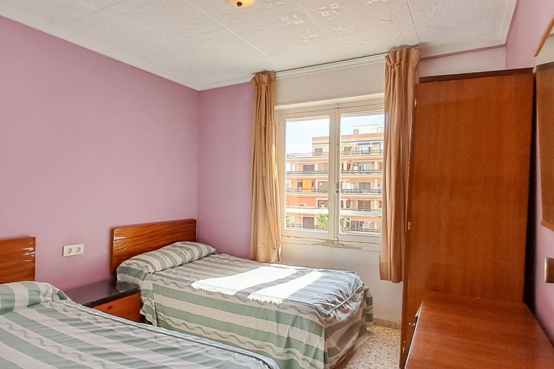 Herverkoop - Penthouse -
Torrevieja - Playa De Los Naufragos