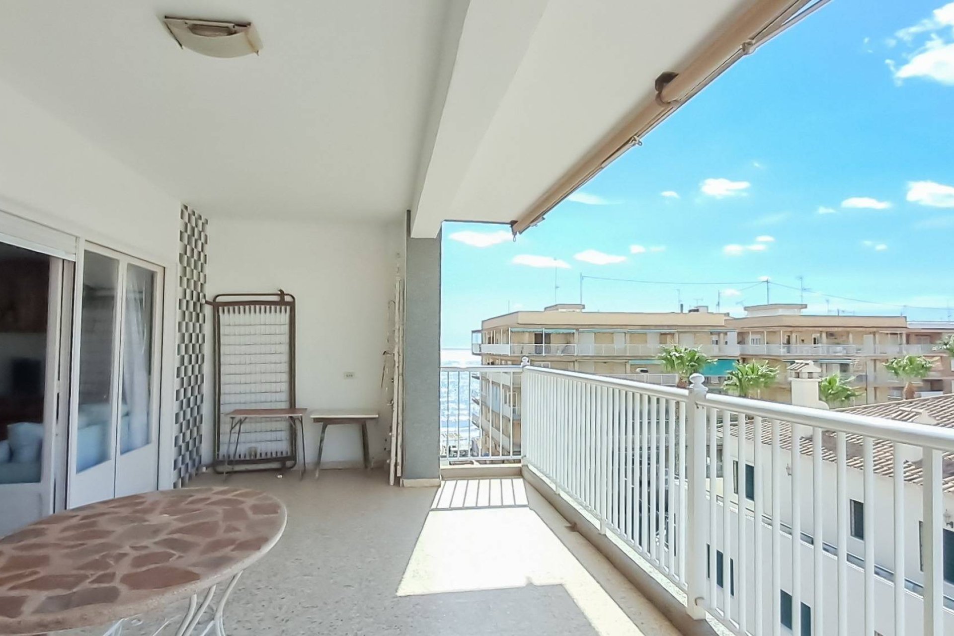 Herverkoop - Penthouse -
Torrevieja - Playa De Los Naufragos