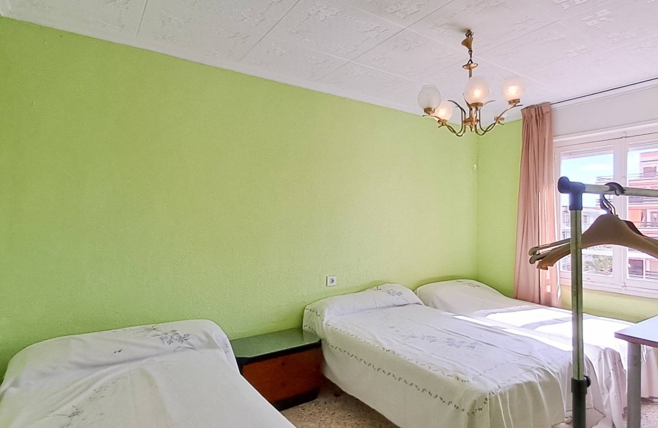 Herverkoop - Penthouse -
Torrevieja - Playa De Los Naufragos