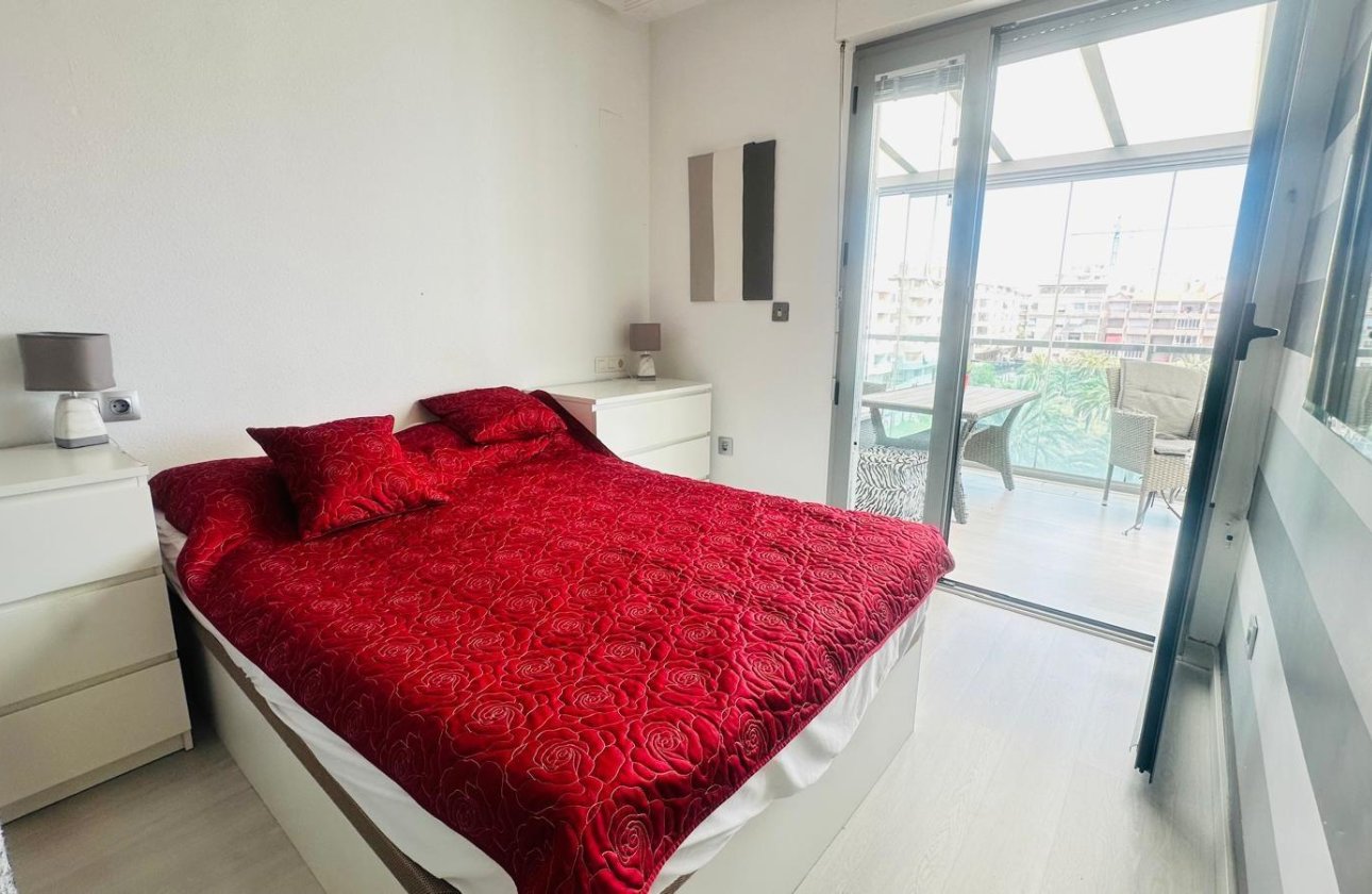 Herverkoop - Penthouse -
Torrevieja - Playa del Cura