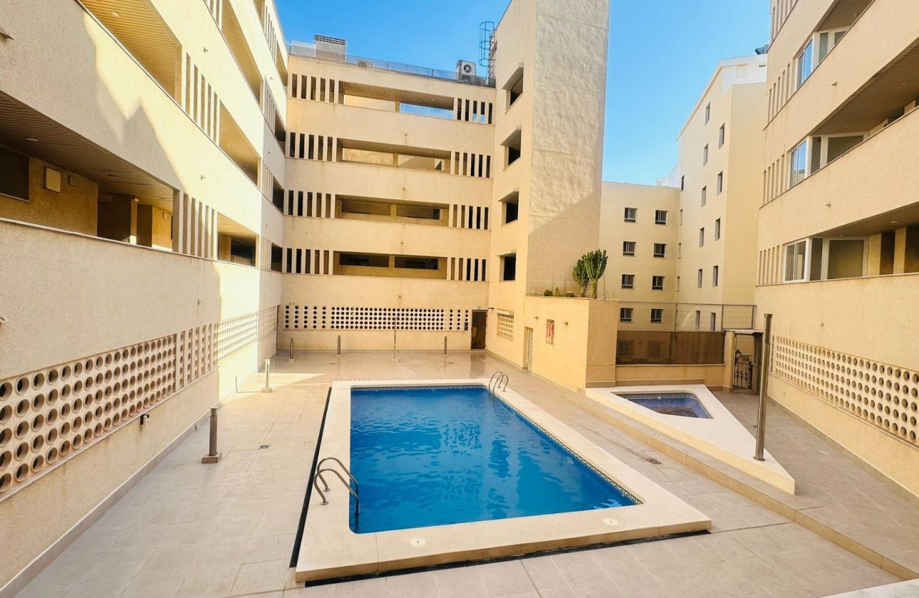 Herverkoop - Penthouse -
Torrevieja - Playa del Cura