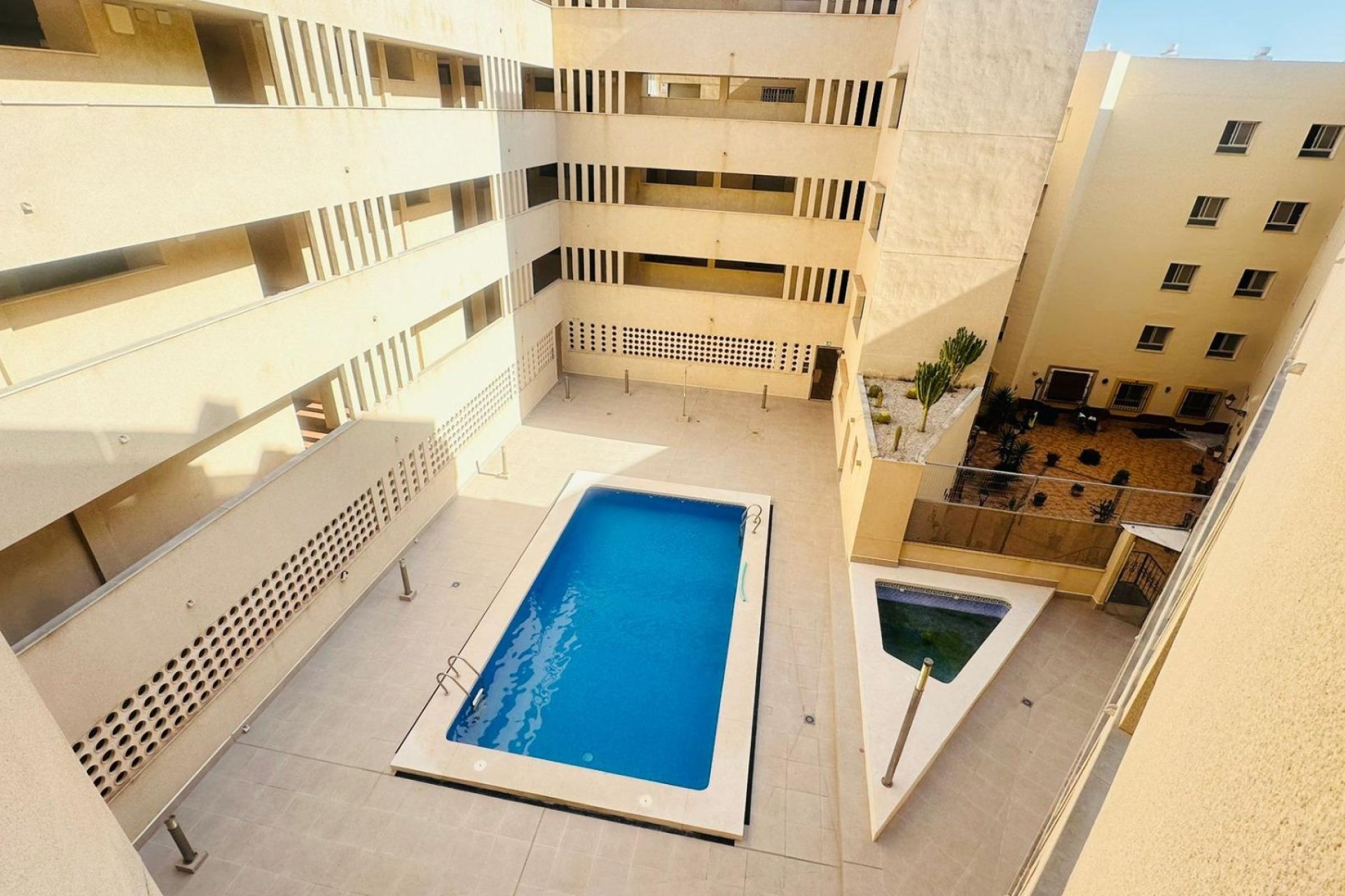 Herverkoop - Penthouse -
Torrevieja - Playa del Cura