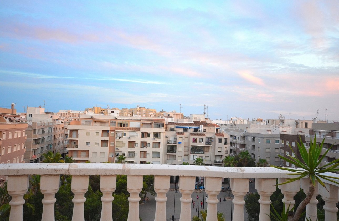 Herverkoop - Penthouse -
Torrevieja - Playa del Cura