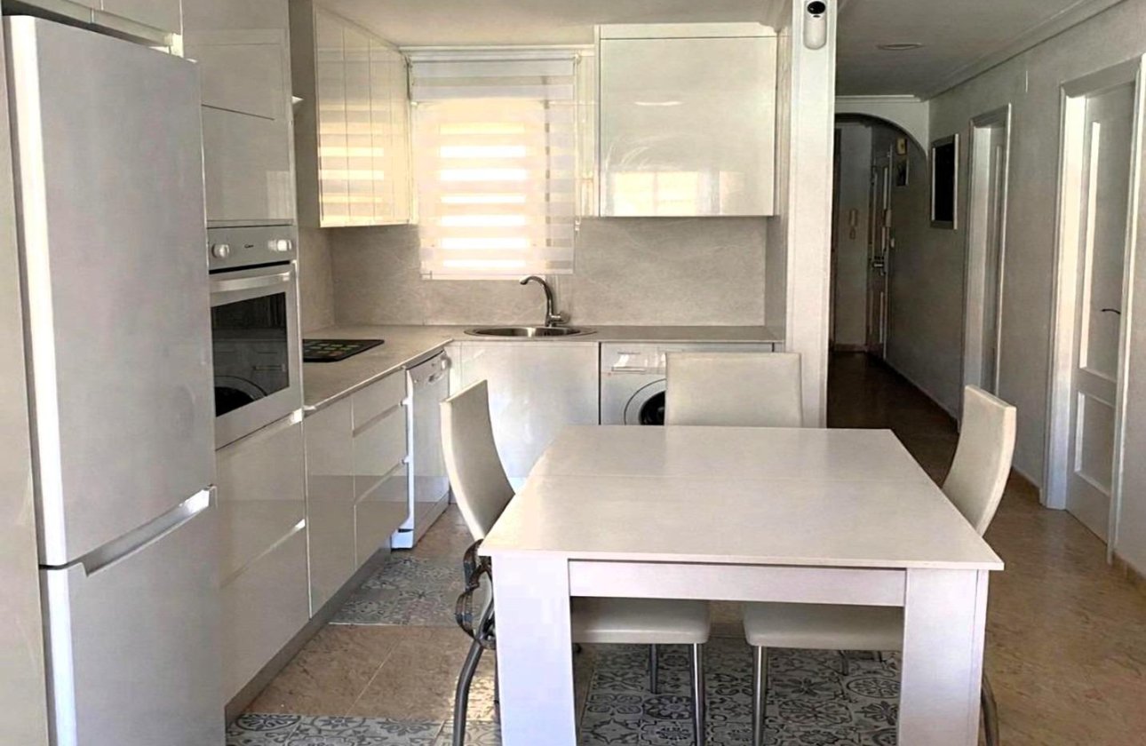 Herverkoop - Penthouse -
Torrevieja - Playa del Cura