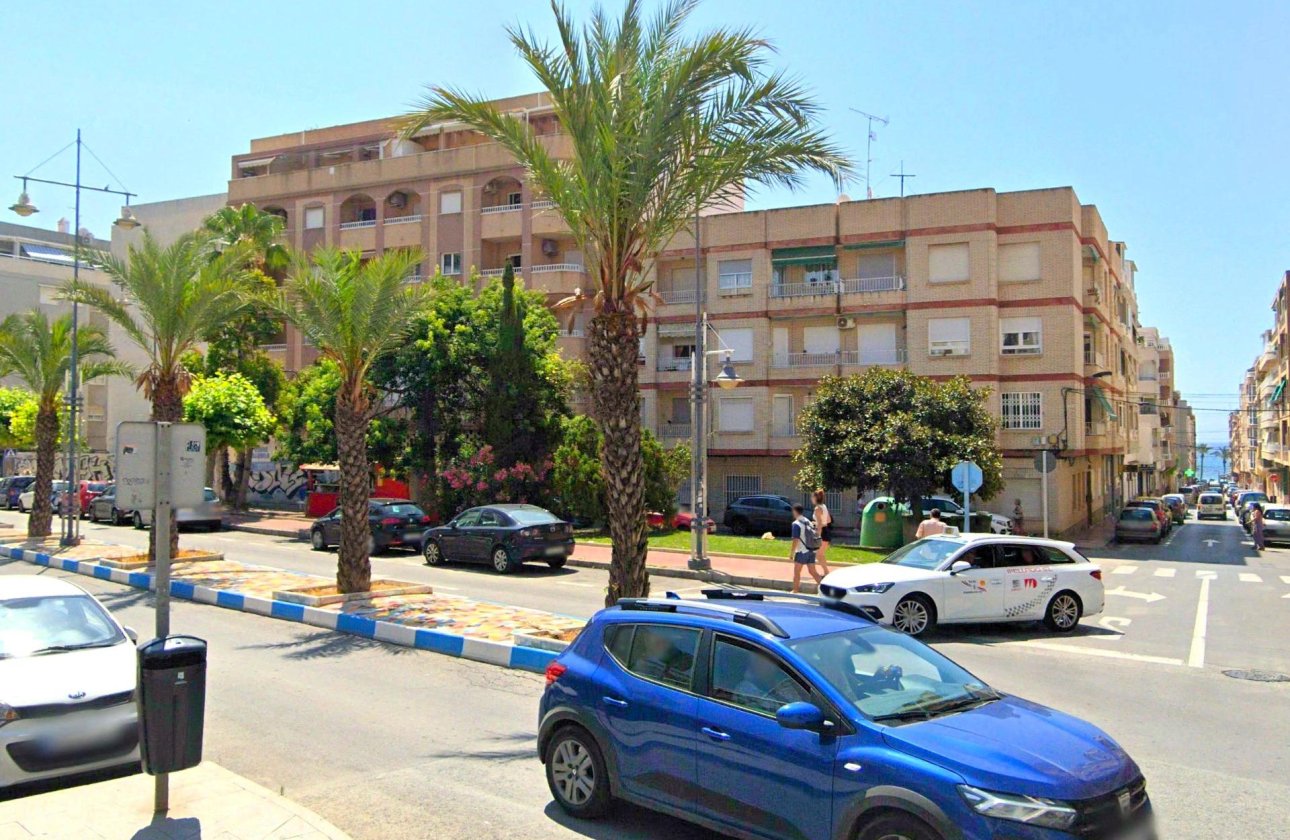 Herverkoop - Penthouse -
Torrevieja - Playa del Cura
