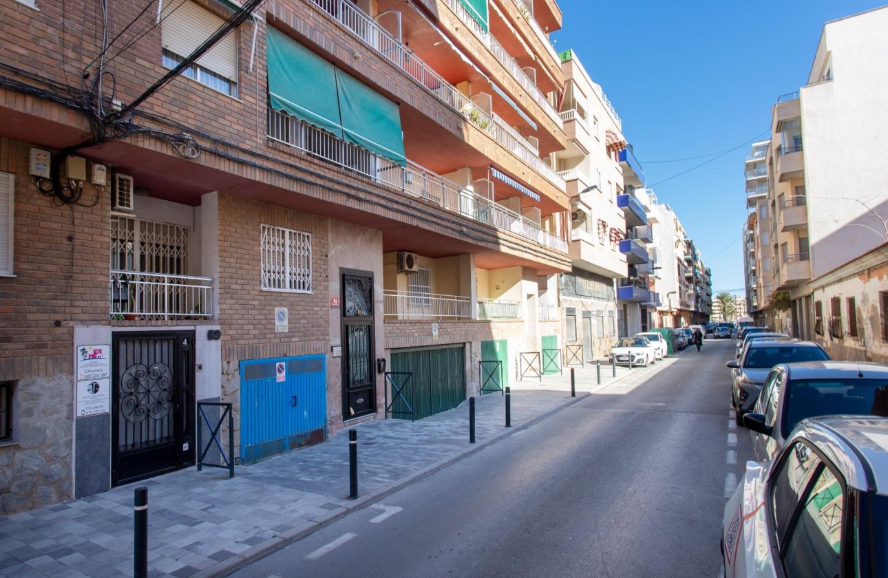 Herverkoop - Penthouse -
Torrevieja - Playa del Cura