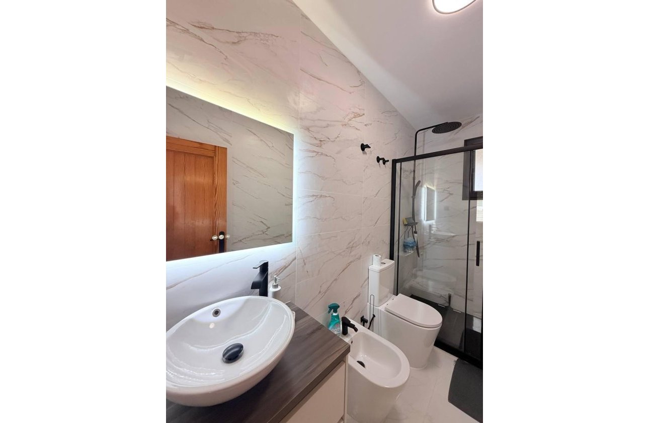 Herverkoop - Penthouse -
Torrevieja - Playa del Cura