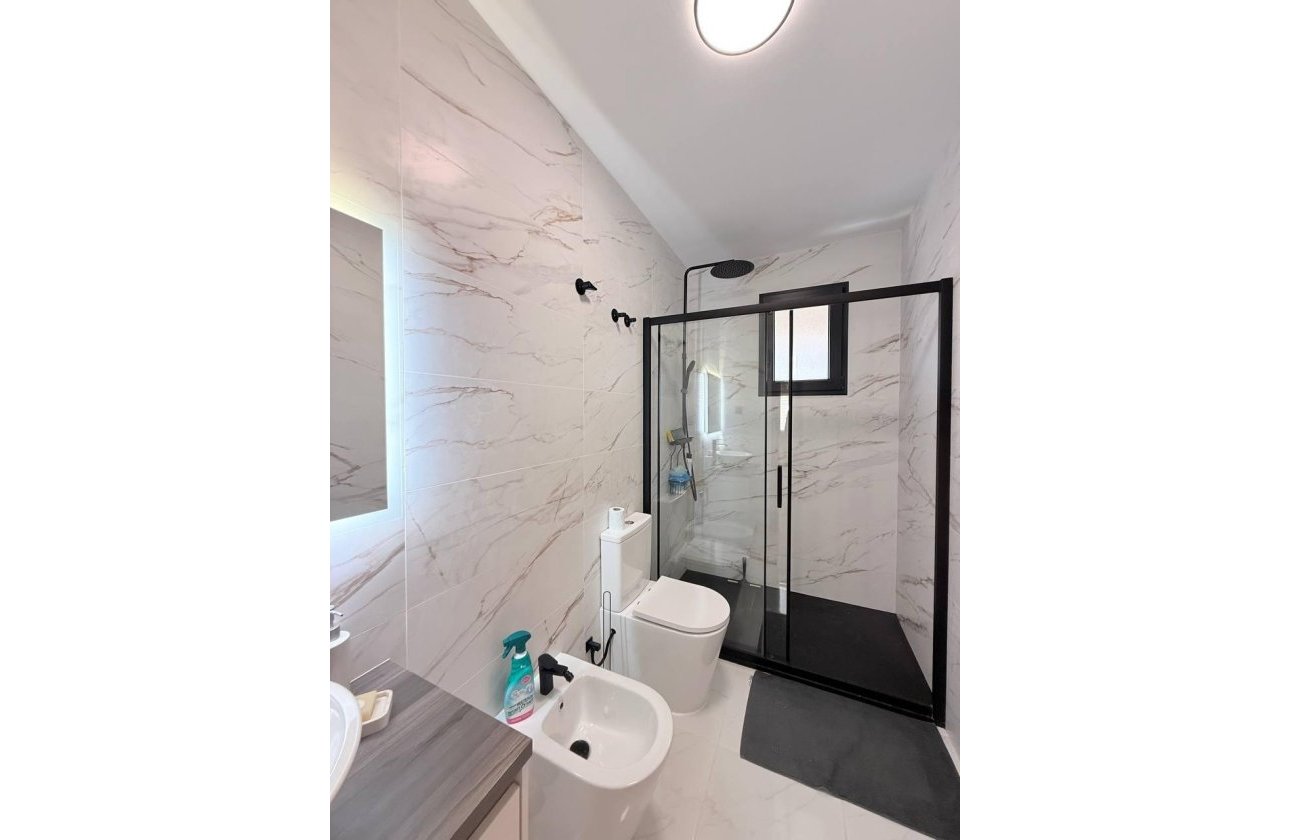 Herverkoop - Penthouse -
Torrevieja - Playa del Cura