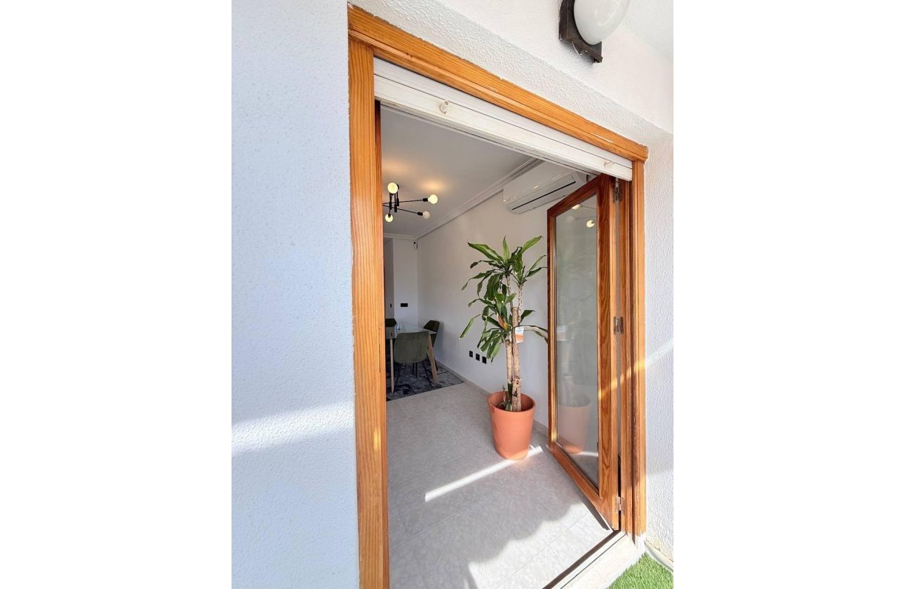 Herverkoop - Penthouse -
Torrevieja - Playa del Cura