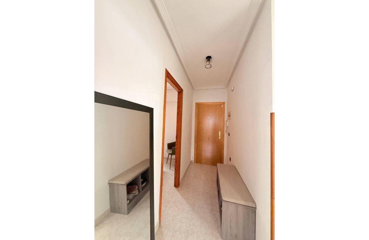 Herverkoop - Penthouse -
Torrevieja - Playa del Cura