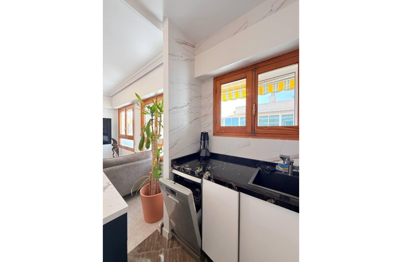 Herverkoop - Penthouse -
Torrevieja - Playa del Cura