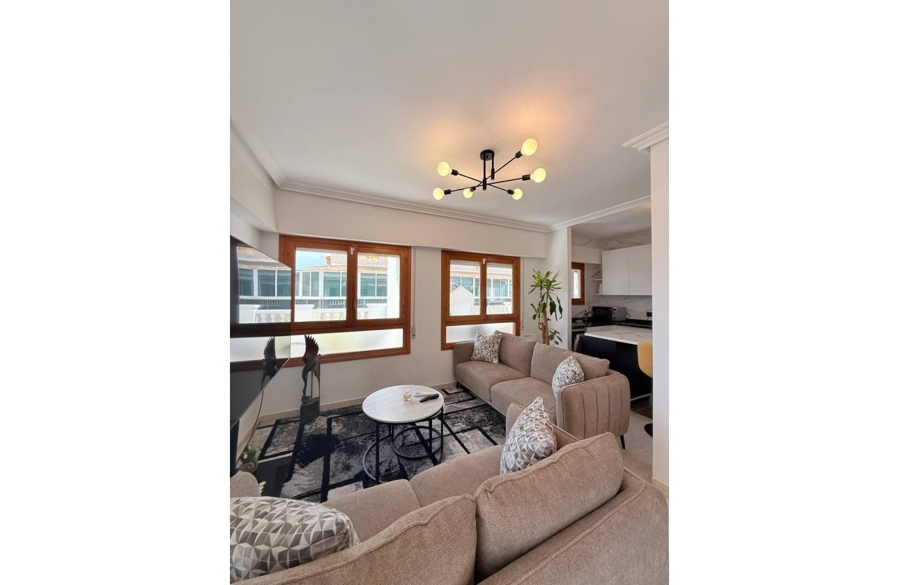 Herverkoop - Penthouse -
Torrevieja - Playa del Cura