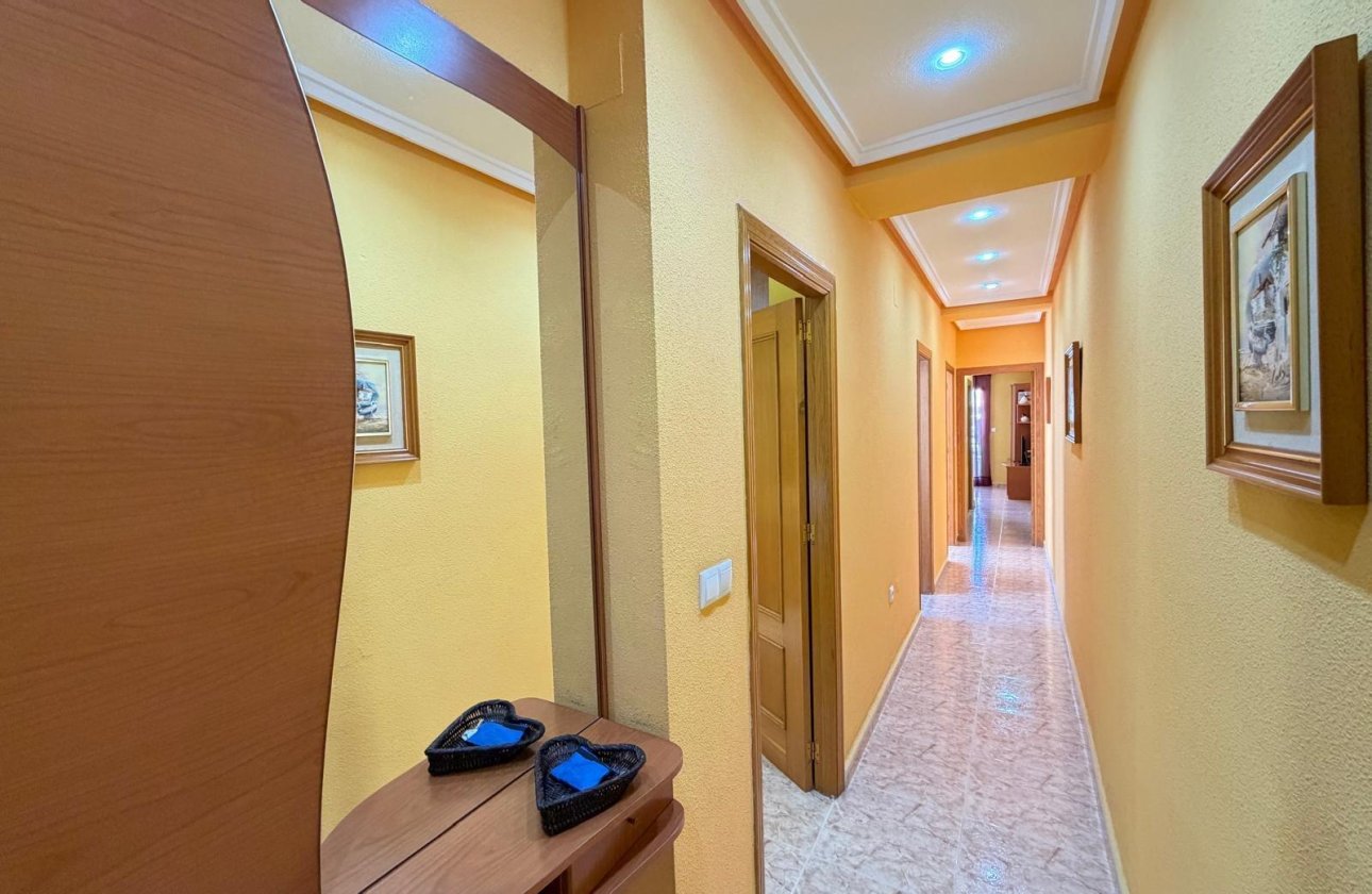 Herverkoop - Penthouse -
Torrevieja - Playa del Cura