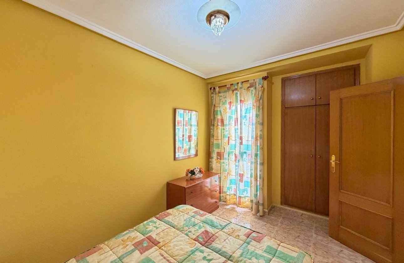 Herverkoop - Penthouse -
Torrevieja - Playa del Cura