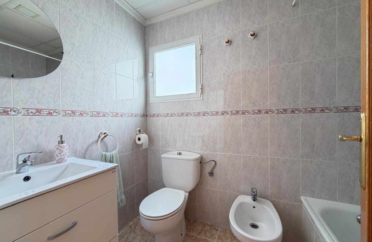 Herverkoop - Penthouse -
Torrevieja - Playa del Cura