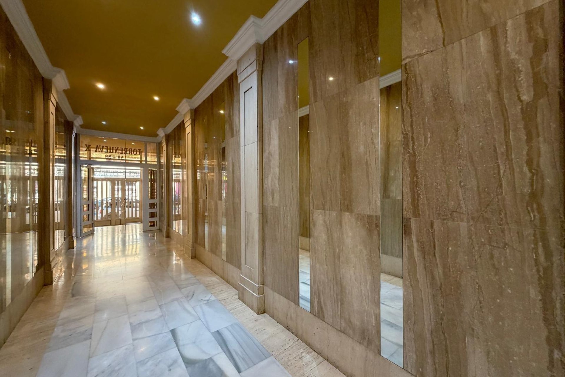 Herverkoop - Penthouse -
Torrevieja - Playa del Cura