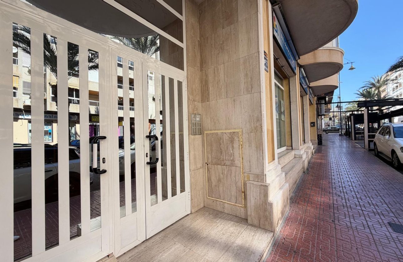 Herverkoop - Penthouse -
Torrevieja - Playa del Cura