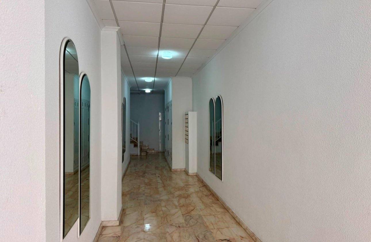 Herverkoop - Penthouse -
Torrevieja - Playa del Cura