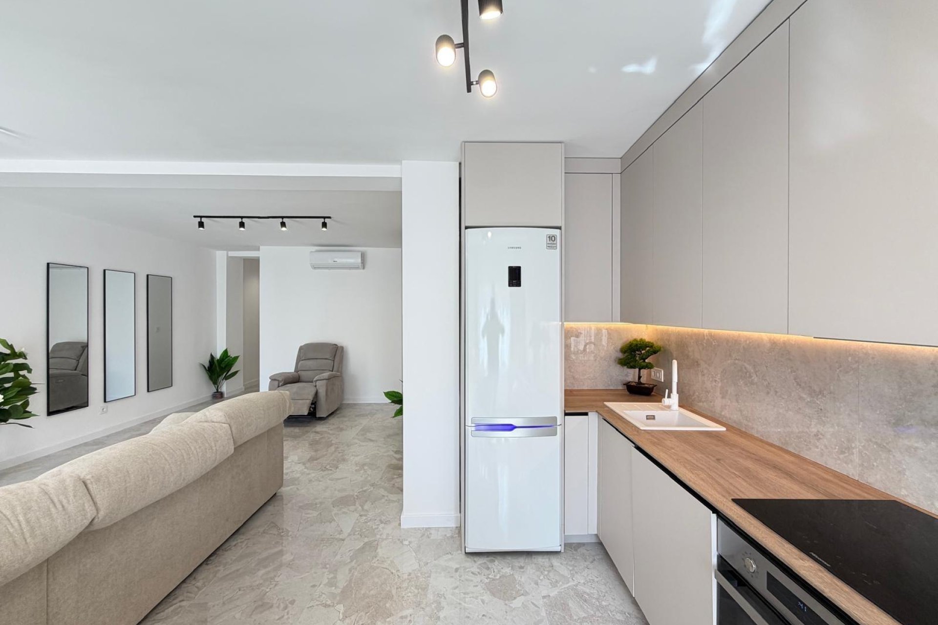 Herverkoop - Penthouse -
Torrevieja - Playa del Cura