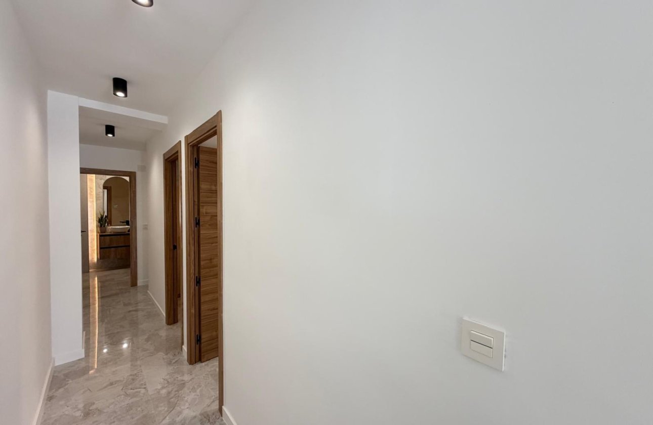 Herverkoop - Penthouse -
Torrevieja - Playa del Cura