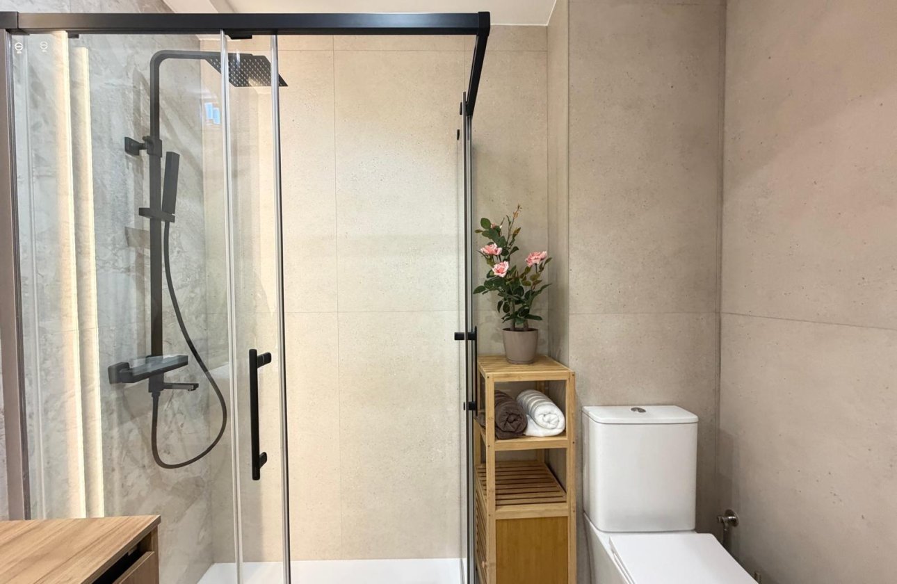 Herverkoop - Penthouse -
Torrevieja - Playa del Cura
