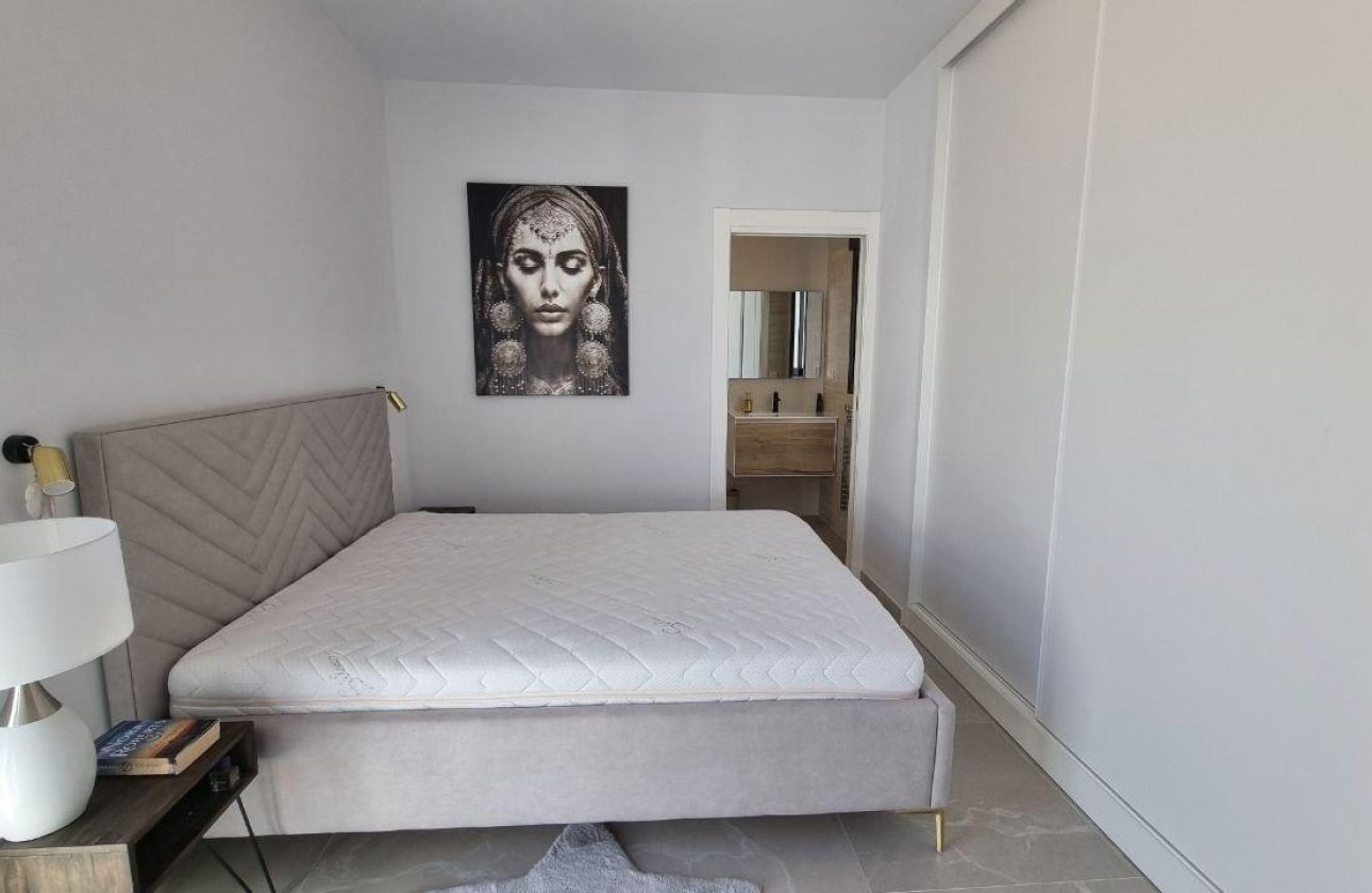 Herverkoop - Penthouse -
Torrevieja - Playa del Cura