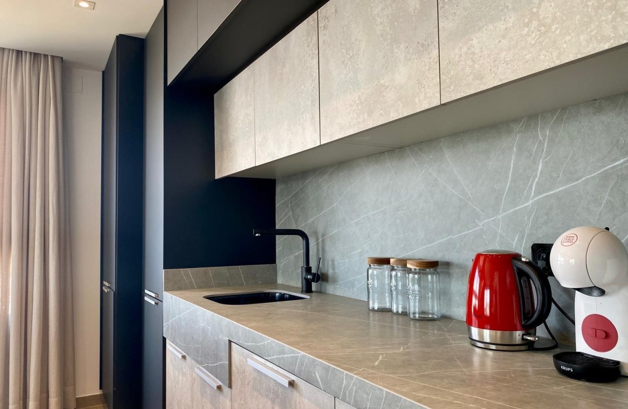 Herverkoop - Penthouse -
Torrevieja - Punta Prima