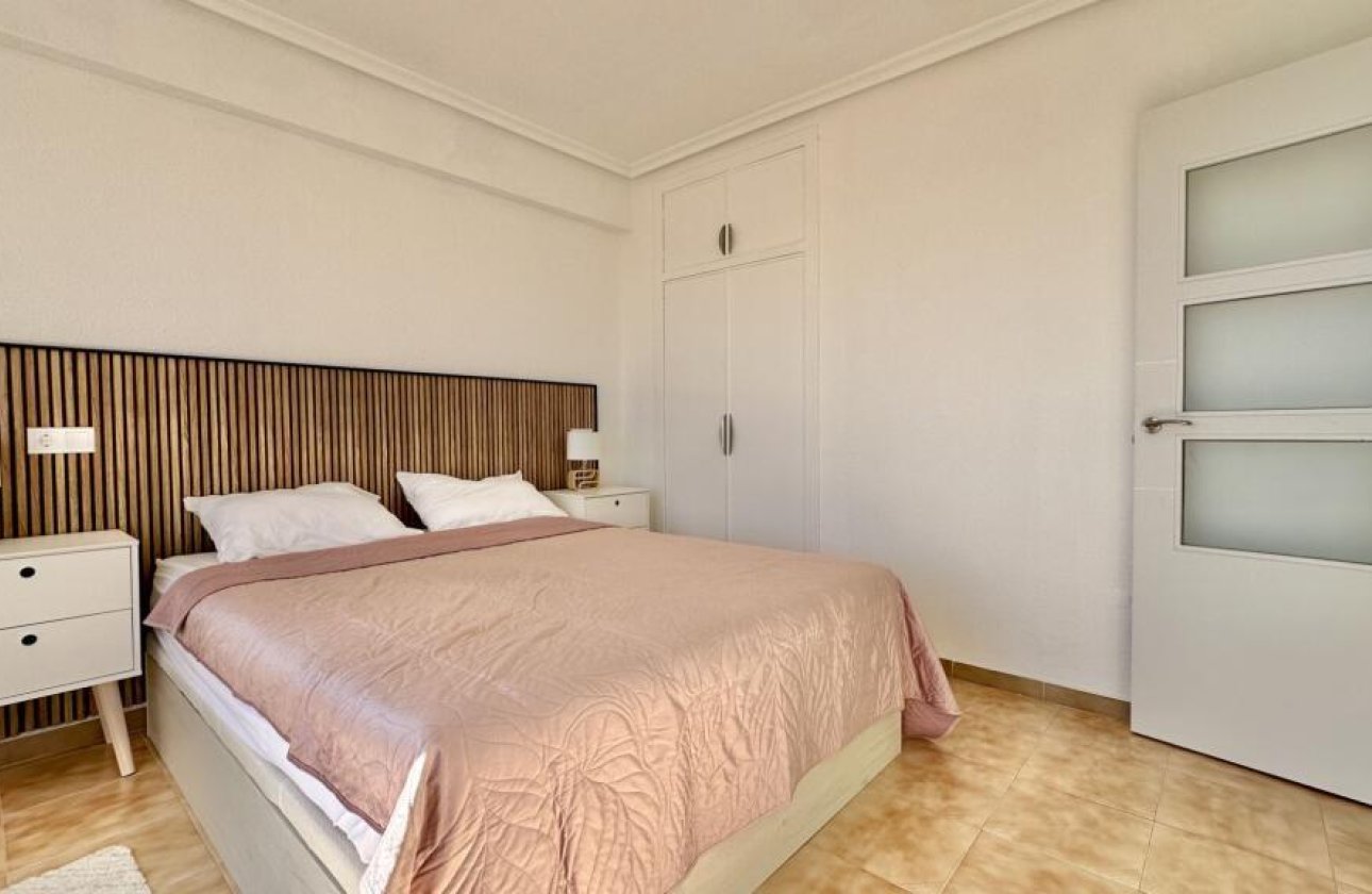 Herverkoop - Penthouse -
Torrevieja - Punta Prima