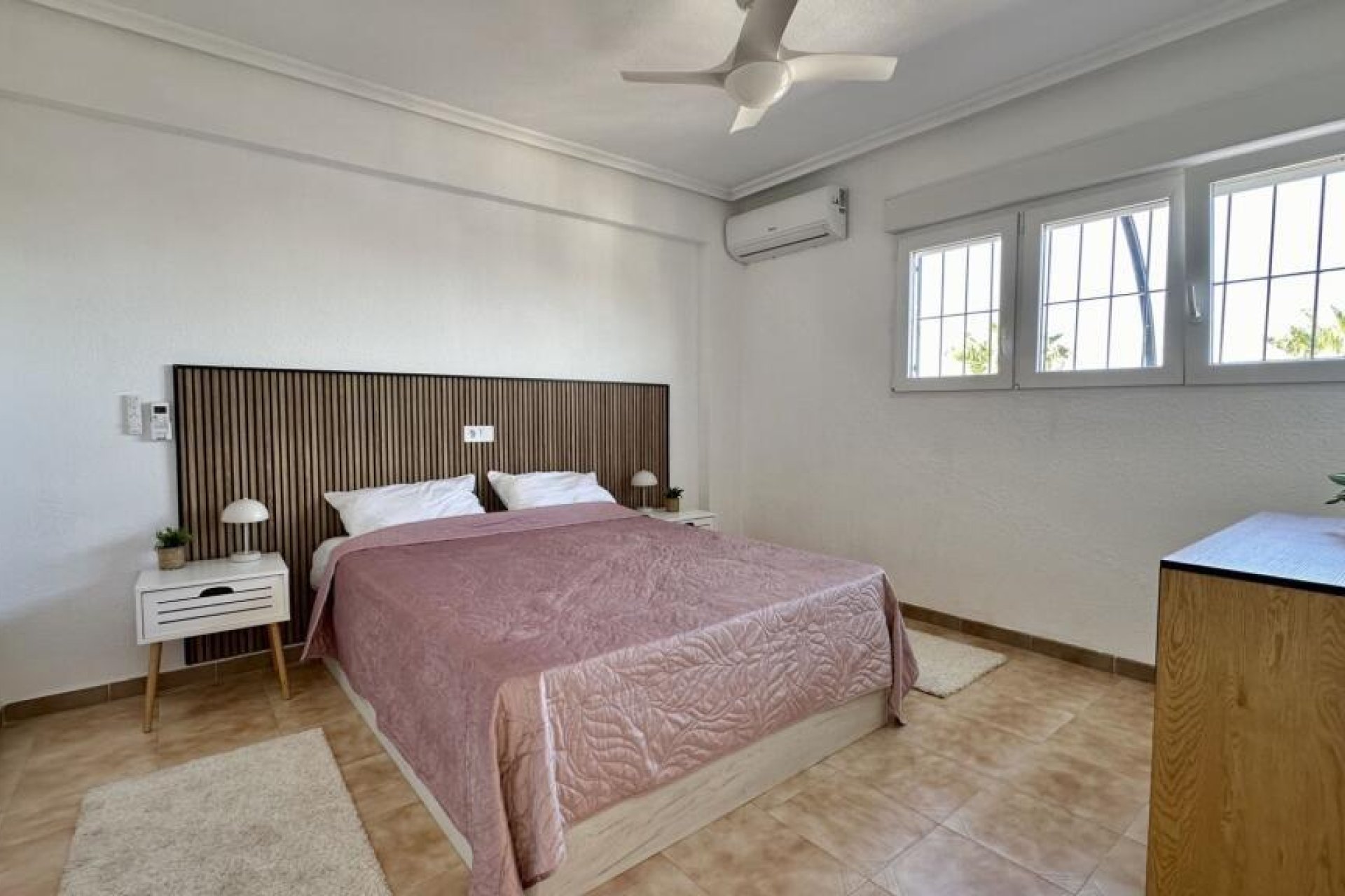 Herverkoop - Penthouse -
Torrevieja - Punta Prima