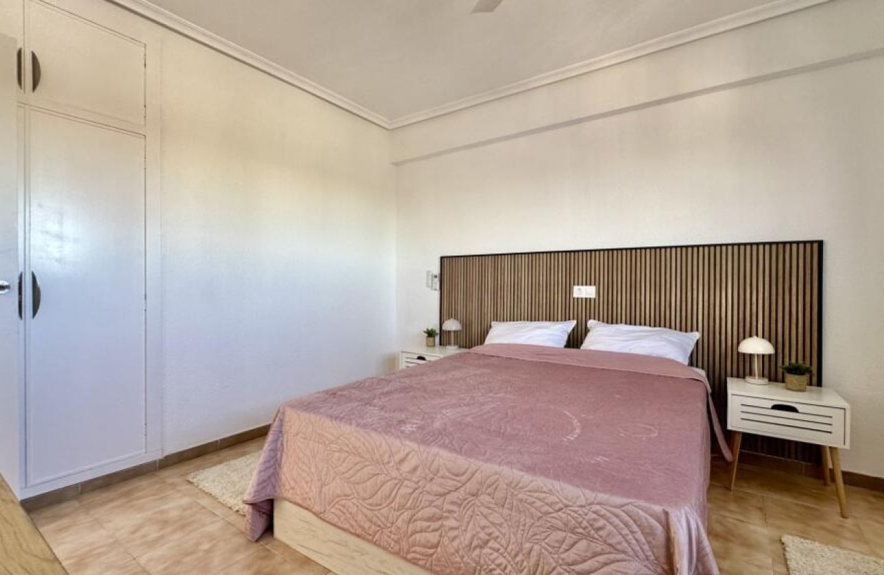 Herverkoop - Penthouse -
Torrevieja - Punta Prima