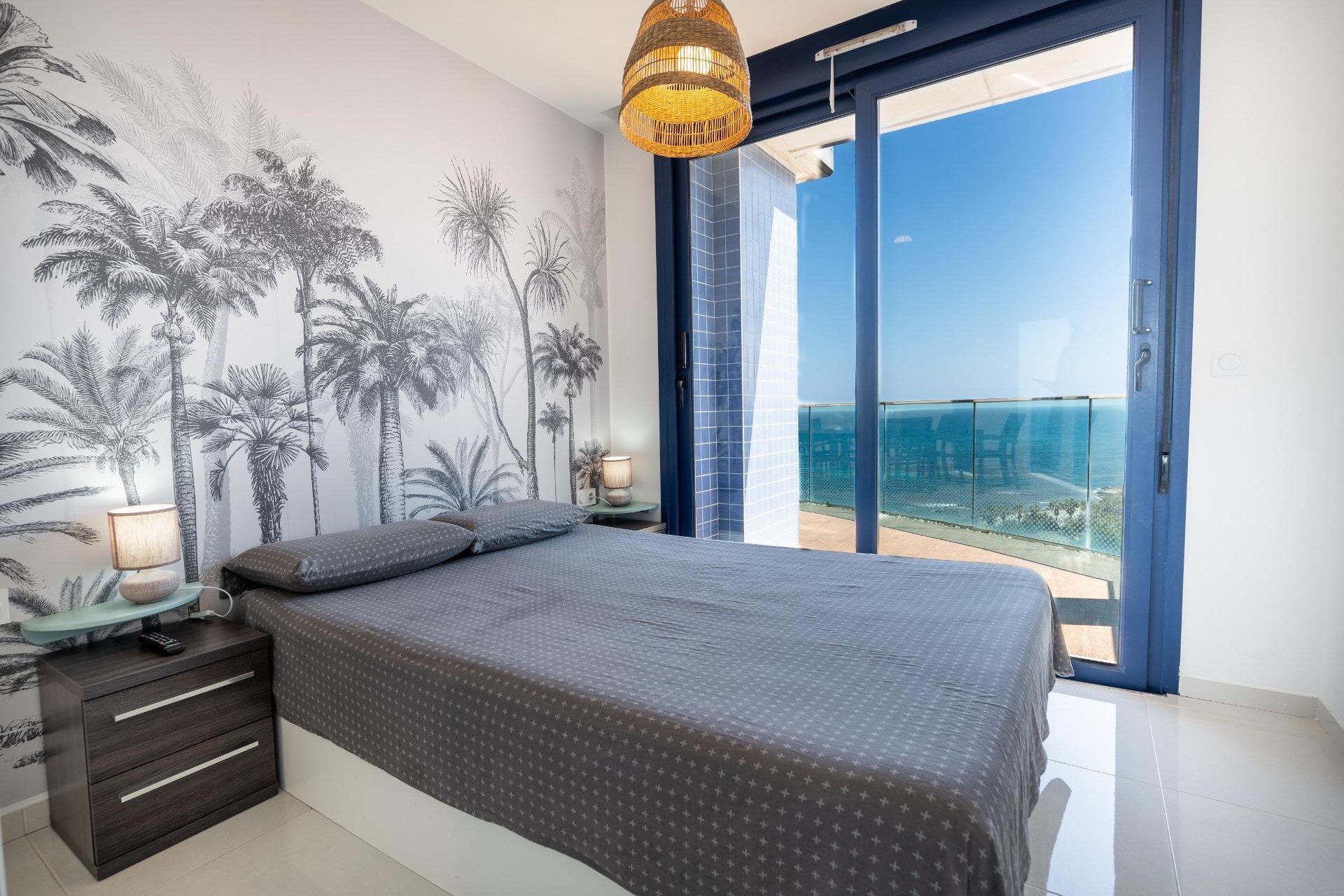 Herverkoop - Penthouse -
Torrevieja - Punta Prima