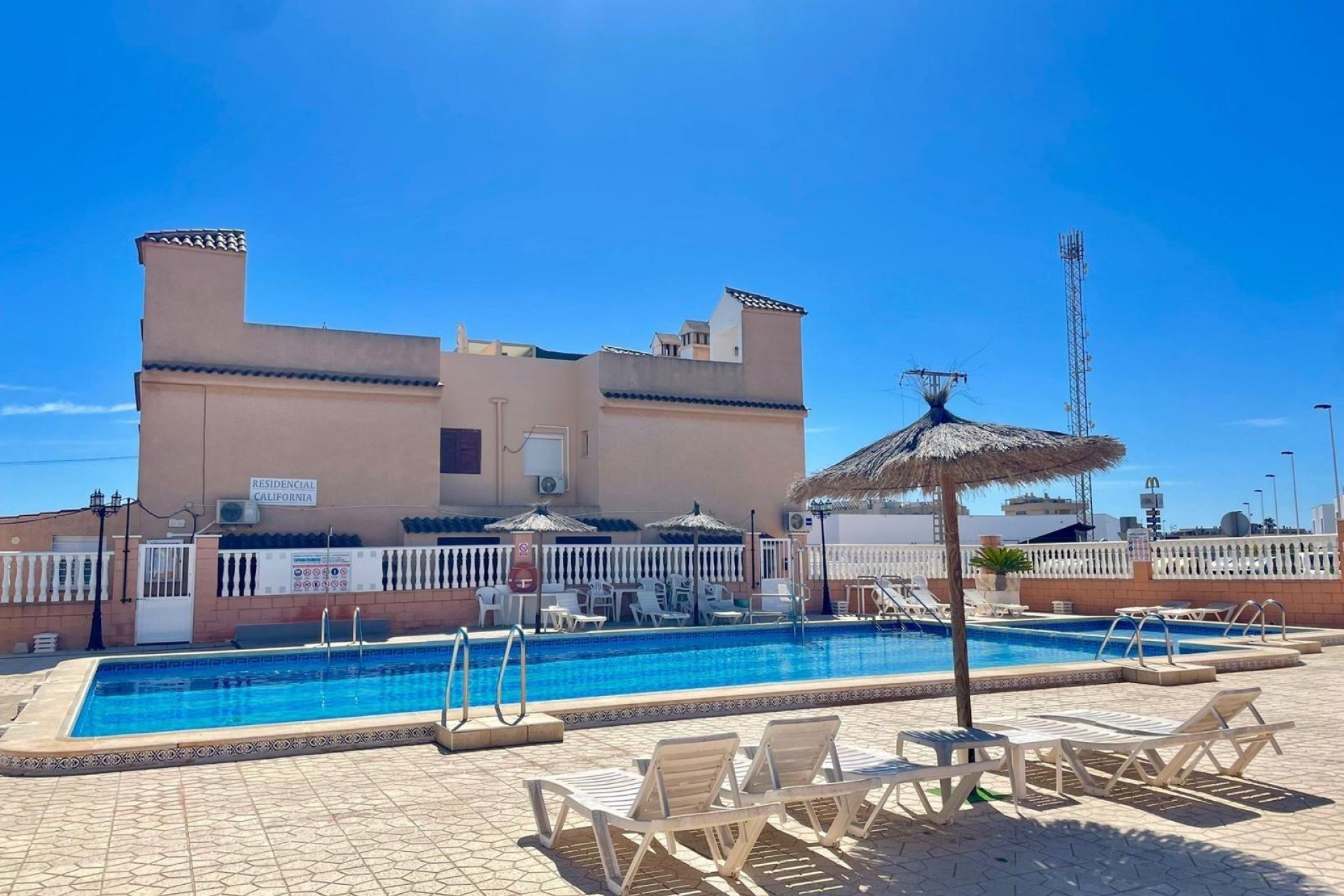 Herverkoop - Penthouse -
Torrevieja - Punta Prima