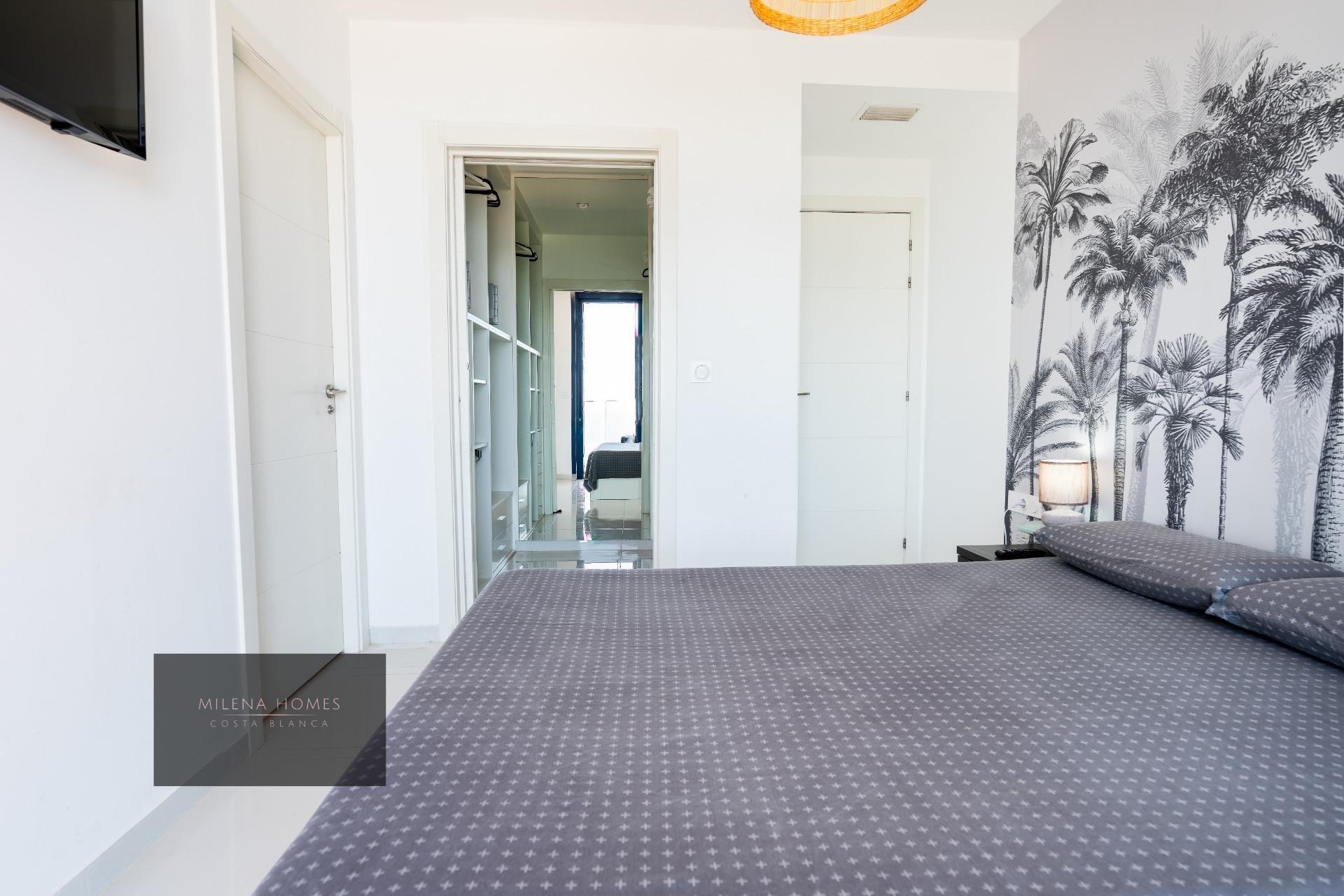 Herverkoop - Penthouse -
Torrevieja - Punta Prima