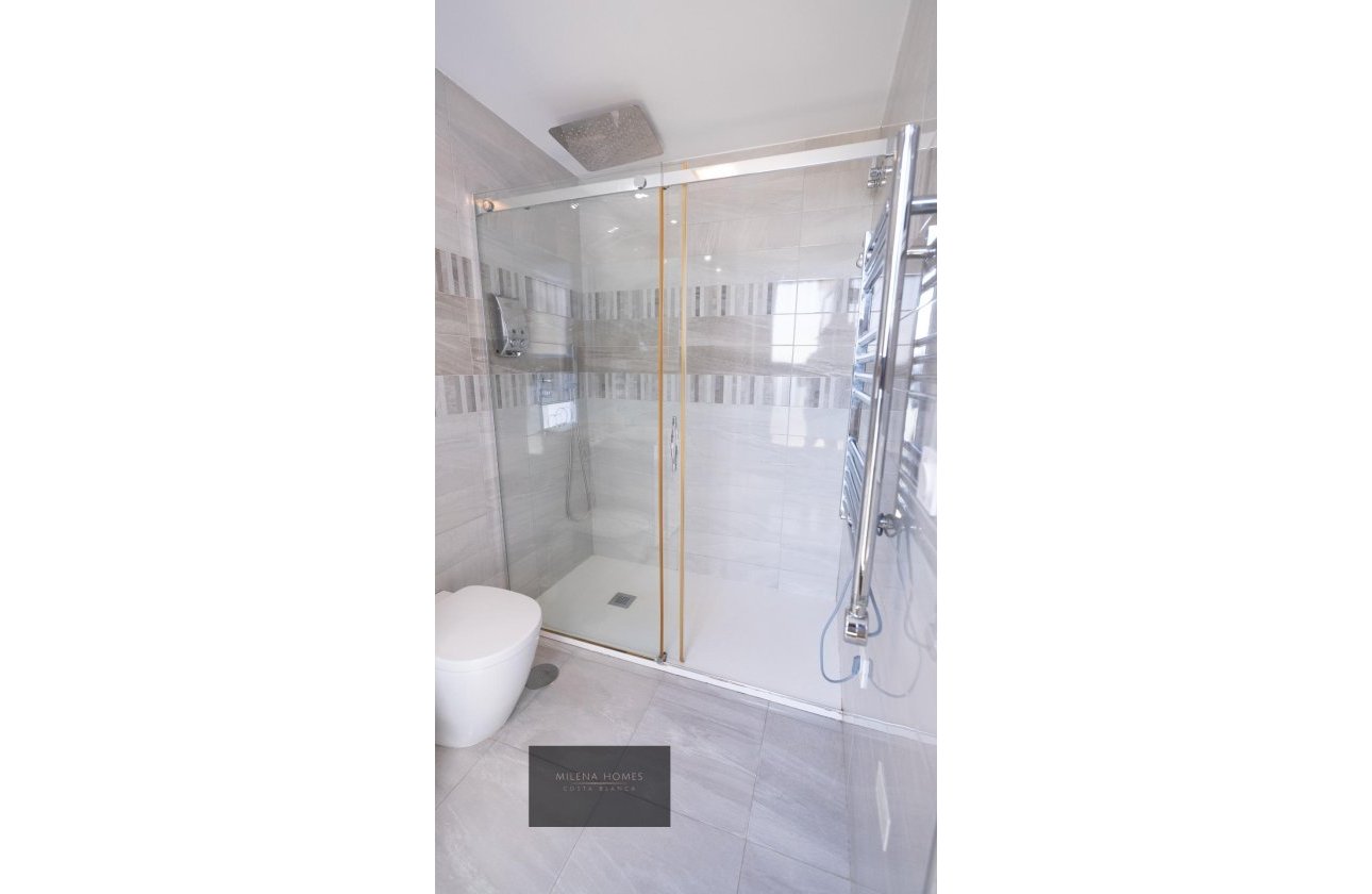 Herverkoop - Penthouse -
Torrevieja - Punta Prima