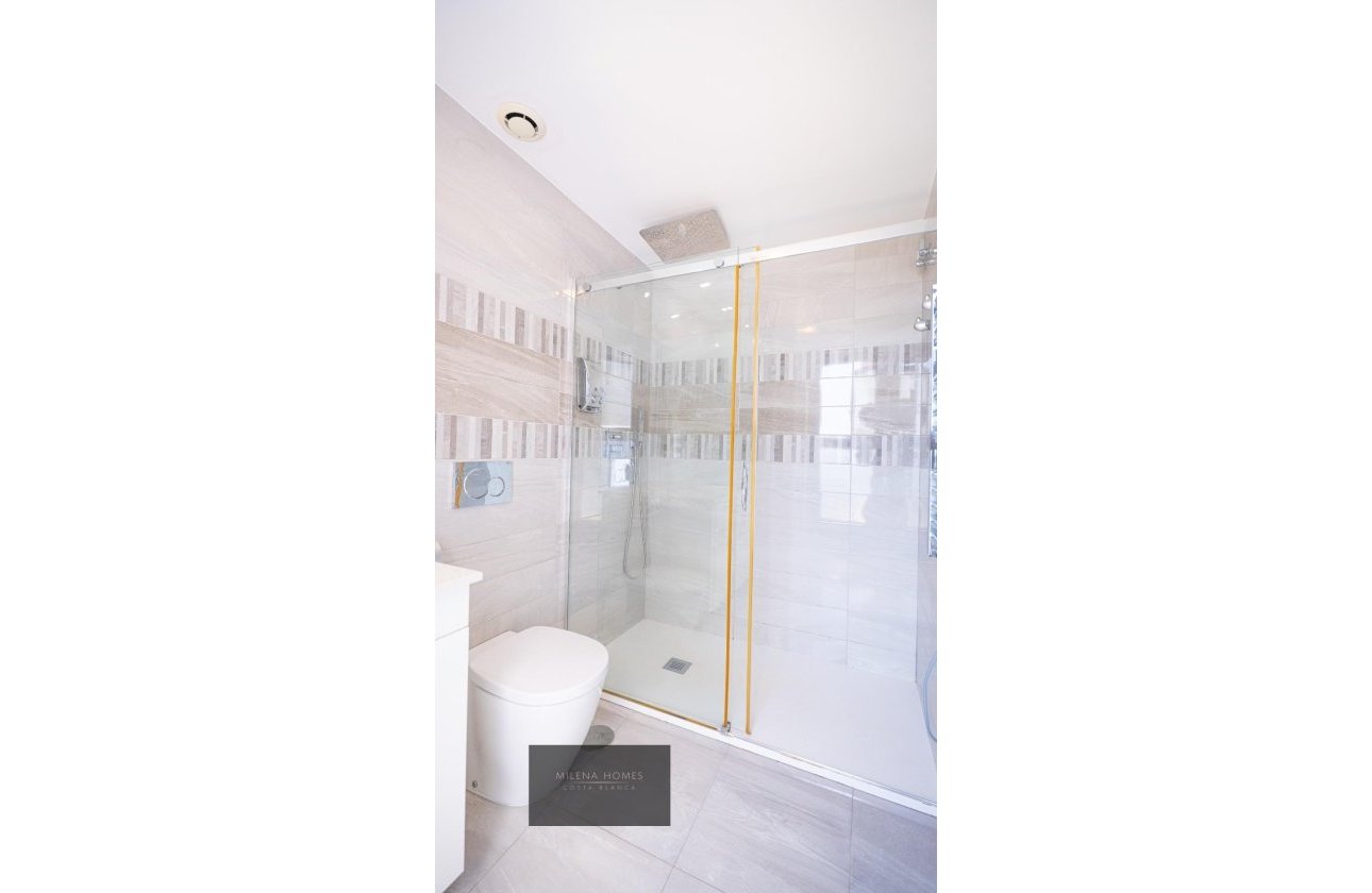 Herverkoop - Penthouse -
Torrevieja - Punta Prima