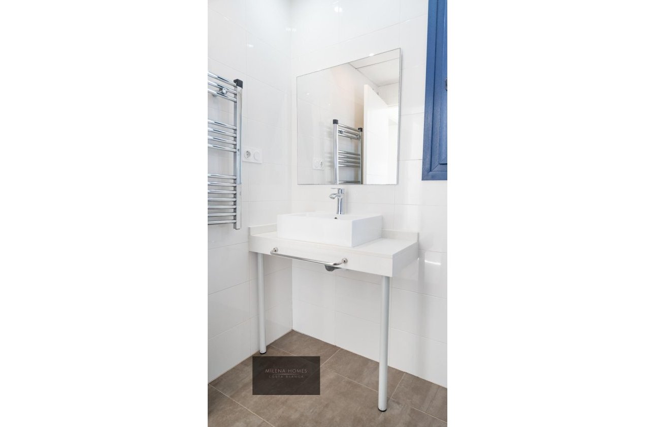 Herverkoop - Penthouse -
Torrevieja - Punta Prima