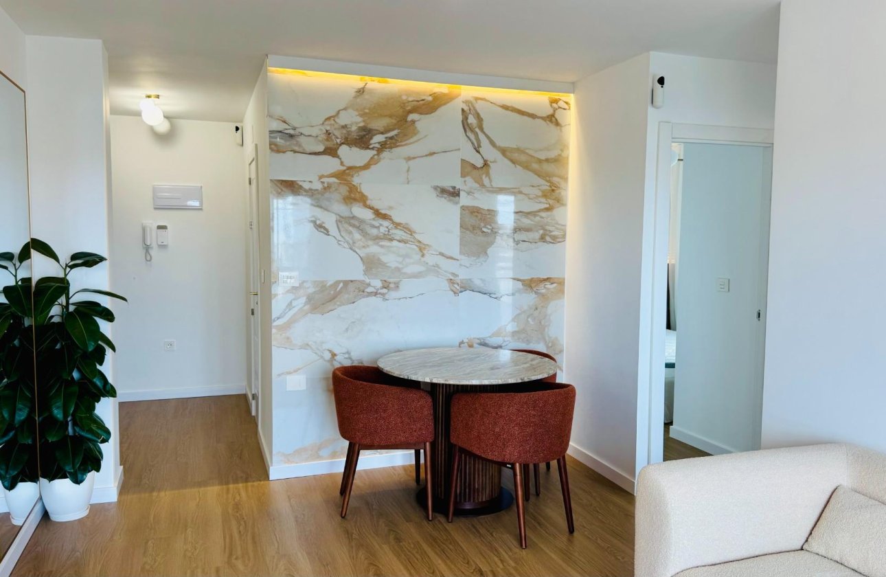 Herverkoop - Penthouse -
Torrevieja - Punta Prima
