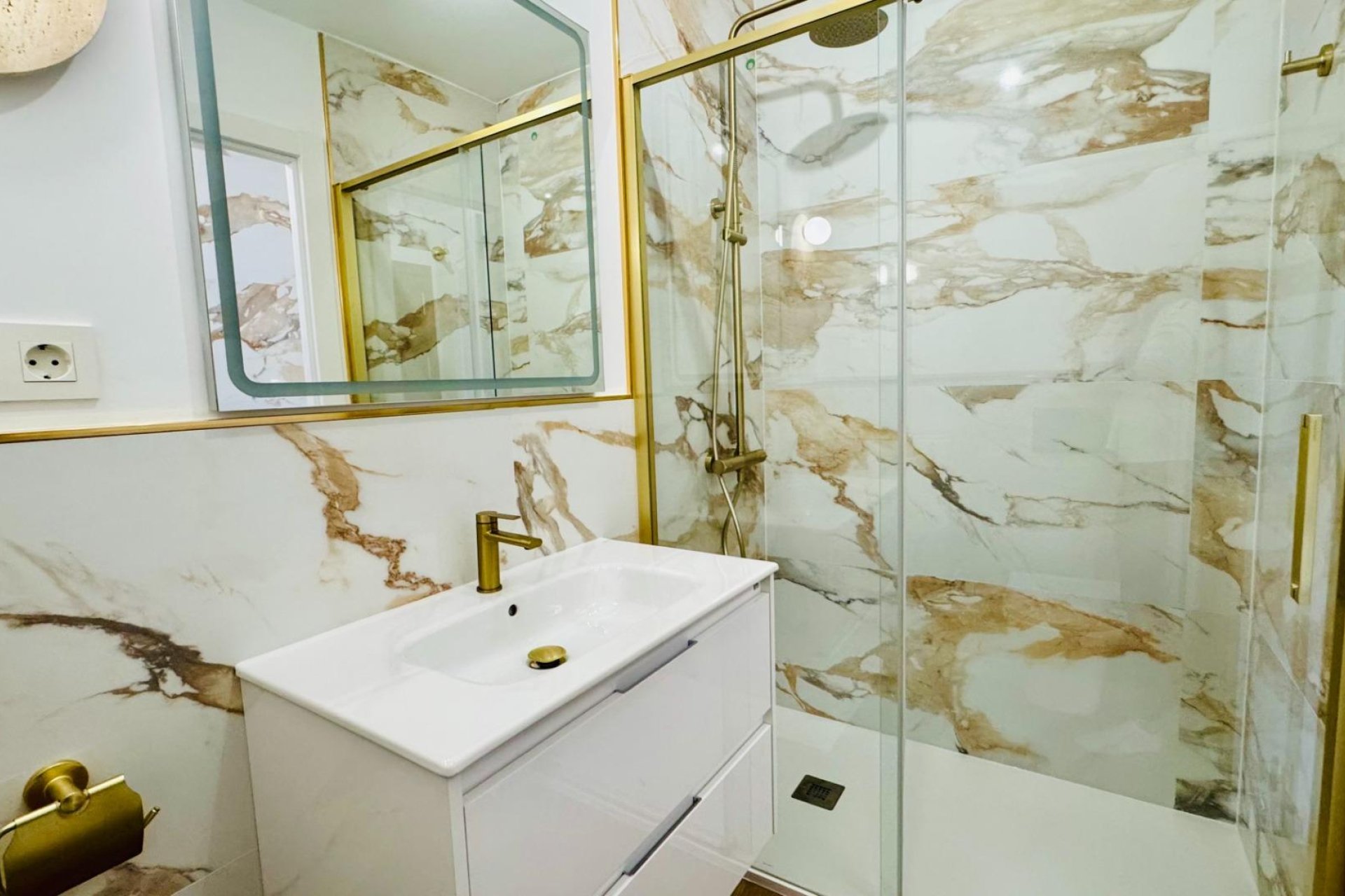 Herverkoop - Penthouse -
Torrevieja - Punta Prima