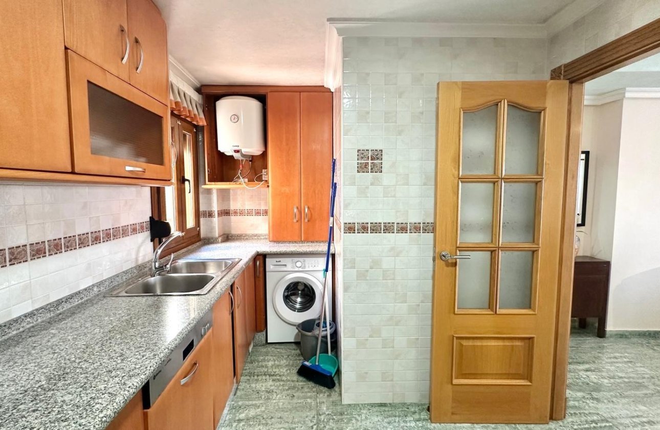 Herverkoop - Penthouse -
Torrevieja