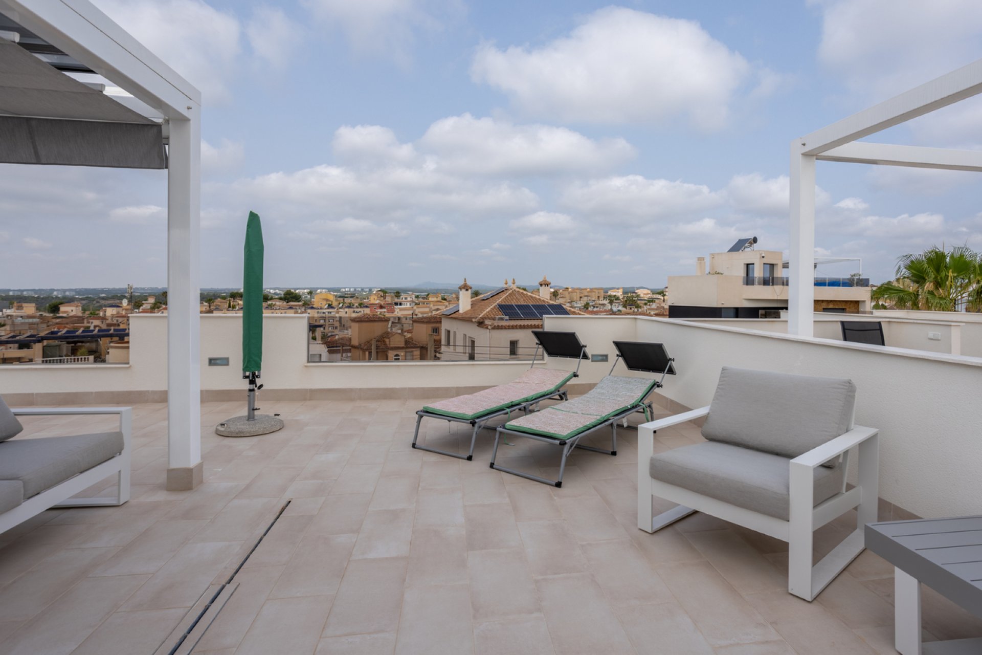 Herverkoop - Penthouse -
Villamartin - Costa Blanca