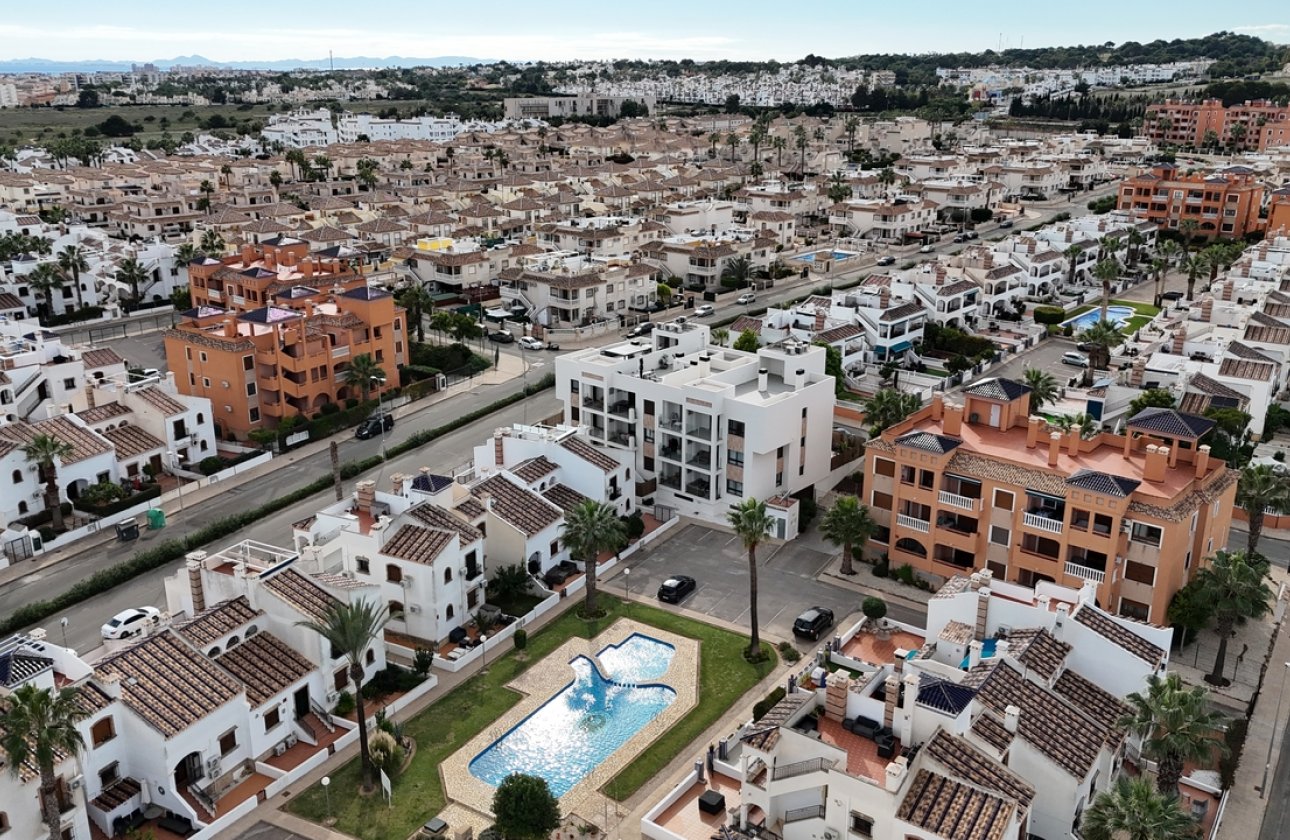 Herverkoop - Penthouse -
Villamartin - Costa Blanca