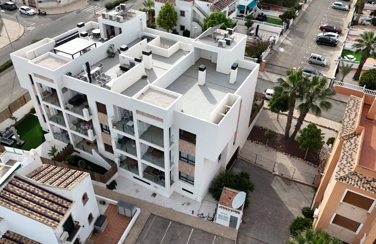 Herverkoop - Penthouse -
Villamartin - Costa Blanca